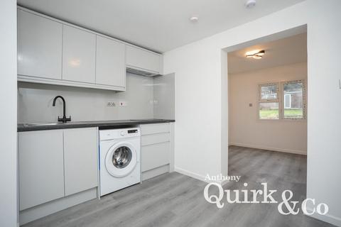 1 bedroom flat to rent, The Drive, Rochford, SS4