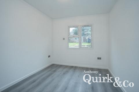 1 bedroom flat to rent, The Drive, Rochford, SS4