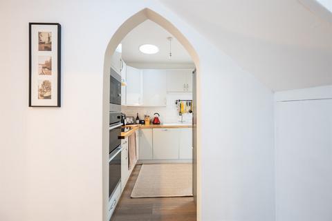3 bedroom terraced house to rent, Northlands Road, Warnham, Horsham, RH12