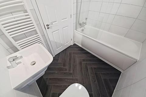 3 bedroom house to rent, Dace Grove, Blythe Valley Park, Solihull, B90