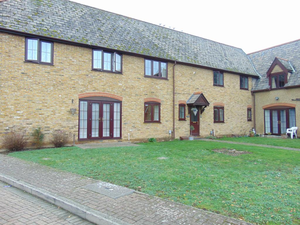 2 bed maisonette to rent River Side Mews, Broxbou