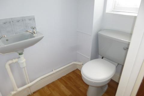 2 bedroom maisonette to rent, Riverside Mews, Pembroke Close, EN10