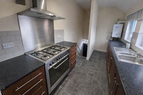 3 bedroom flat to rent, Westbourne Avenue, Gateshead NE8