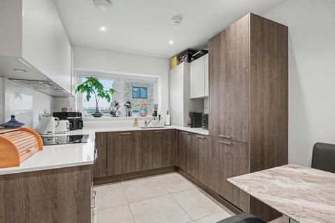 3 bedroom semi-detached house for sale, Bloomfields, Rainham,