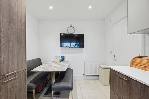 3 bedroom semi-detached house for sale, Bloomfields, Rainham,