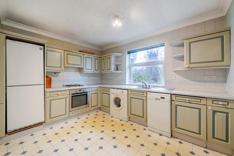 1 bedroom flat for sale, Fairlawn, Hall Place Drive, Weybridge, KT13