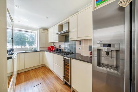 2 bedroom flat to rent, Ridgeway Gardens, Highgate, London, N6