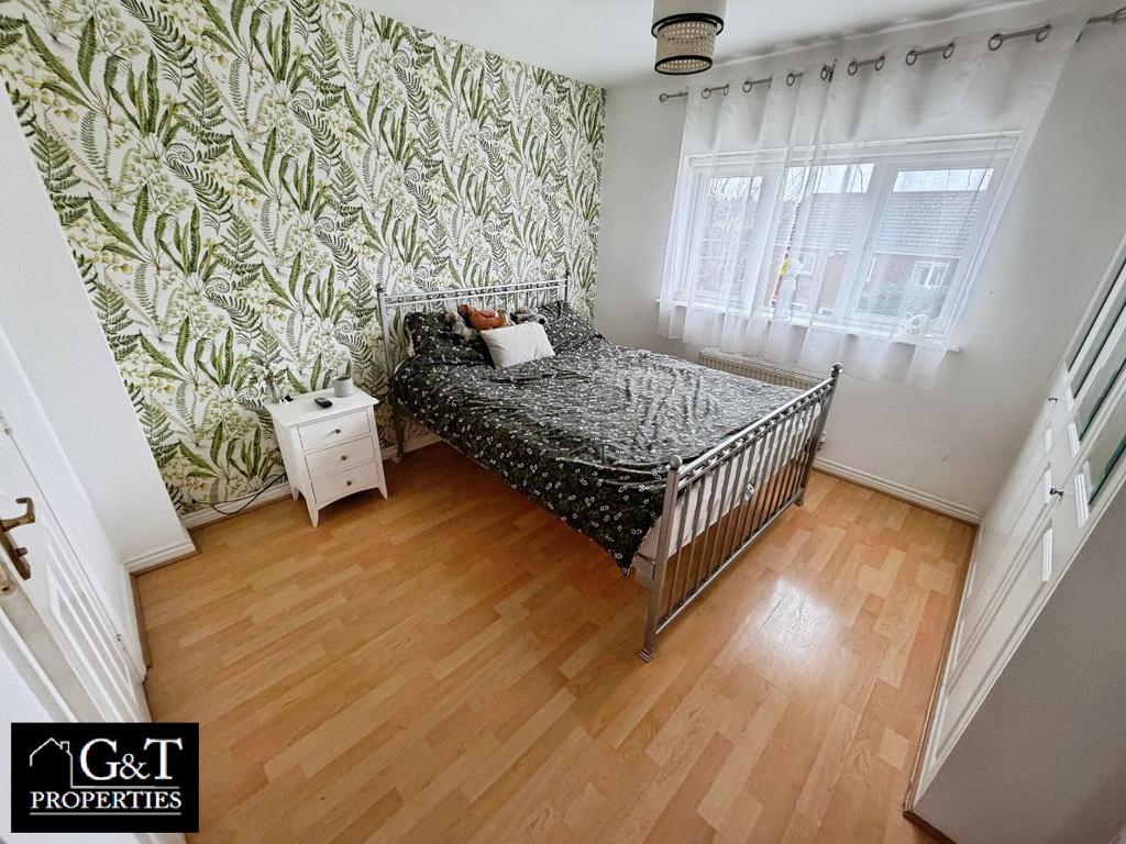 Second bedroom