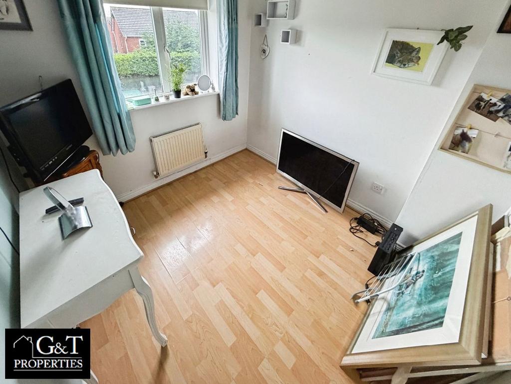 Fourth bedroom