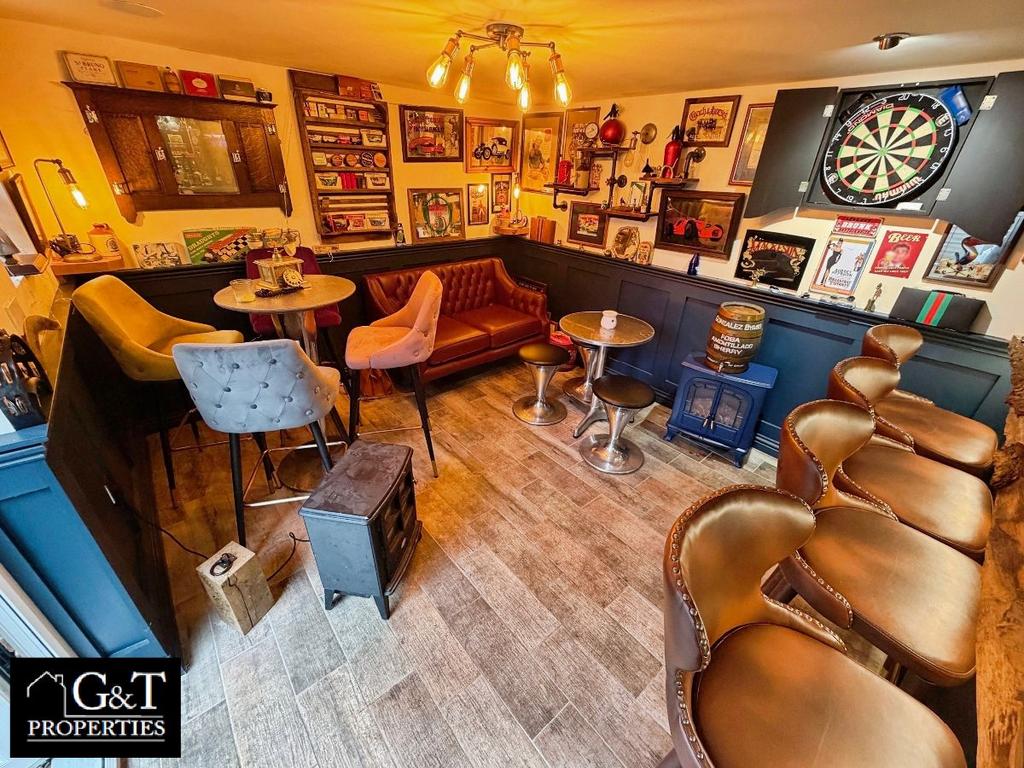 Outside bar