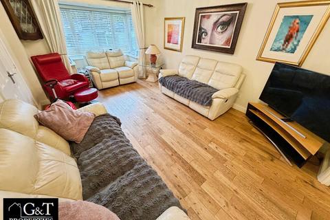 4 bedroom detached house for sale, Sevendwellings View, Brierley Hill
