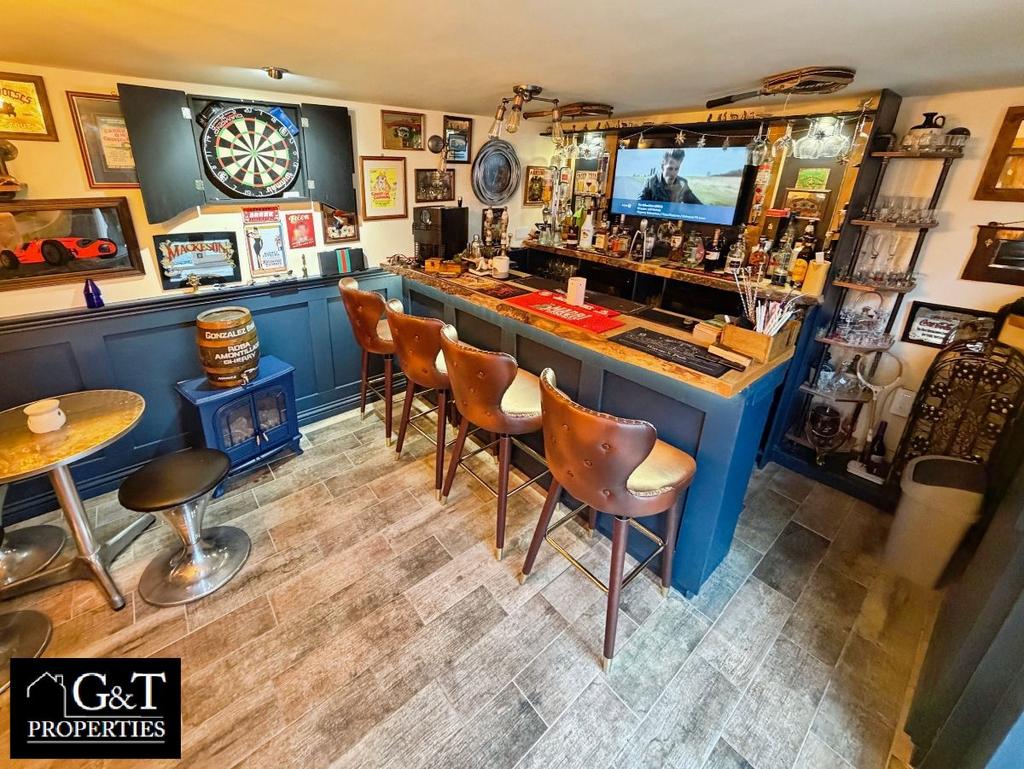 Outside bar
