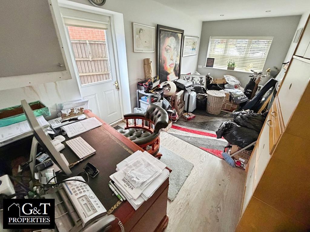 Office/utility