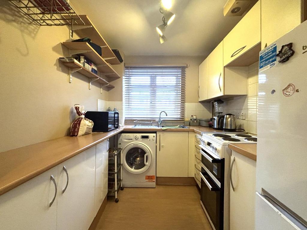 Kitchen 1.jpeg