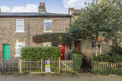 2 bedroom terraced house to rent, Albion Road, Twickenham TW2