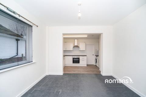 2 bedroom detached house to rent, Harmondsworth Lane, Harmondsworth, West Drayton, UB7