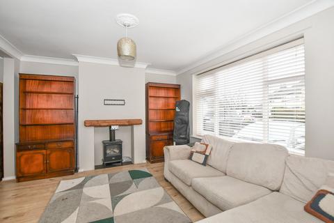 3 bedroom semi-detached house to rent, Jubilee Avenue, London Colney, AL2