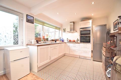 3 bedroom terraced house for sale, Thamesmead, Walton-on-Thames, KT12