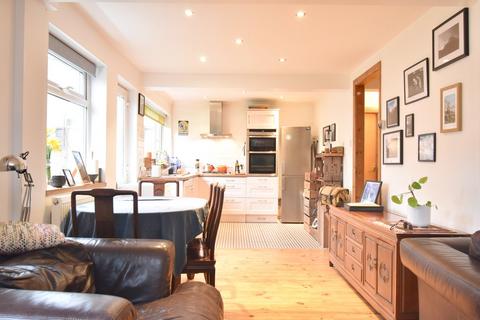 3 bedroom terraced house for sale, Thamesmead, Walton-on-Thames, KT12