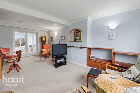 3 bedroom semi-detached house for sale, Willow Close, Rayleigh