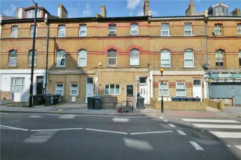 1 bedroom flat to rent, Penge SE25