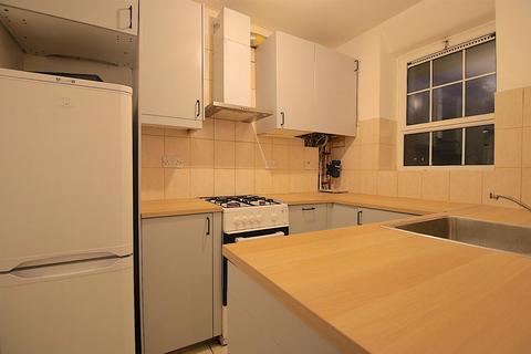 3 bedroom flat to rent, Prusom Street, London E1W