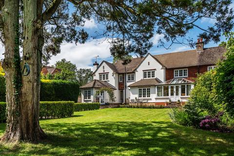 5 bedroom village house for sale, Combe Lane, Wormley, Godalming, Surrey, GU8 5SX