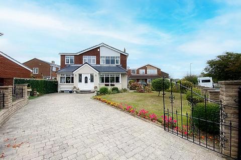 4 bedroom detached house for sale, Milfield Avenue, Wallsend