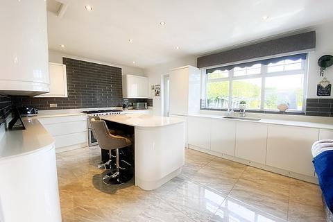 4 bedroom detached house for sale, Milfield Avenue, Wallsend
