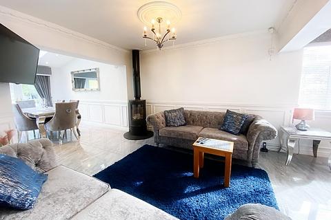 4 bedroom detached house for sale, Milfield Avenue, Wallsend