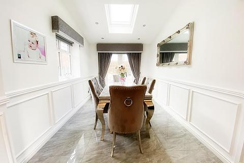 4 bedroom detached house for sale, Milfield Avenue, Wallsend