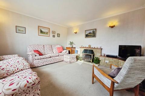 3 bedroom semi-detached house for sale, Mill Farm Drive, Stroud