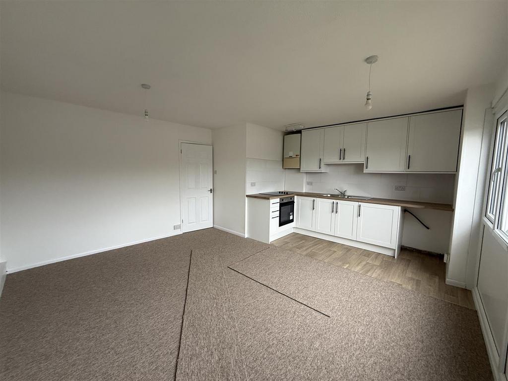 Living Area: