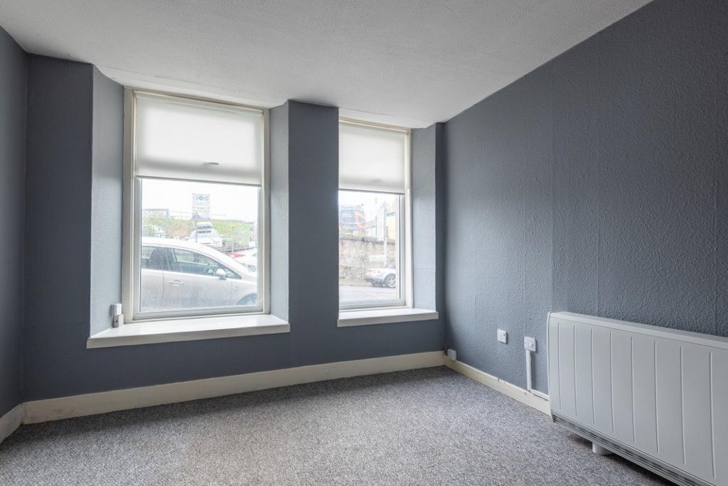 16 G/R Isla Street, Dundee, DD3 7 HT