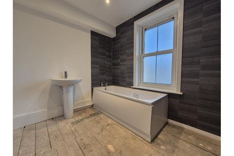 3 bedroom terraced house to rent, Hereson Road, Ramsgate CT11