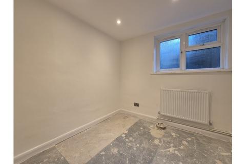 3 bedroom terraced house to rent, Hereson Road, Ramsgate CT11