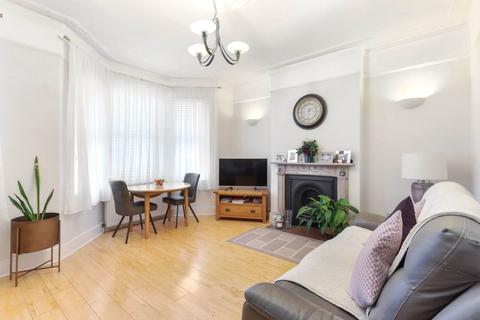 2 bedroom flat for sale, Macdonald Road, London