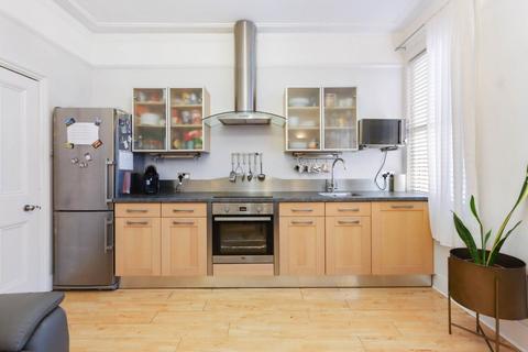 2 bedroom flat for sale, Macdonald Road, London
