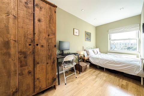 2 bedroom maisonette to rent, Lilford Road, London SE5
