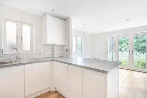 2 bedroom flat for sale, Ainger Close,  Aylesbury,  HP19
