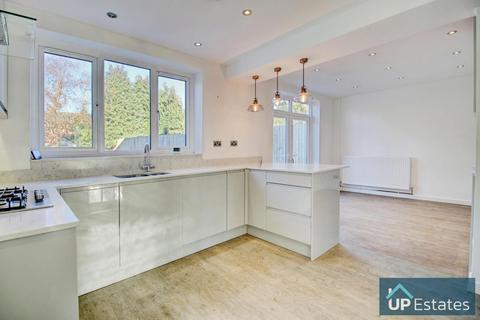 undefined, Burns Avenue, Warwick