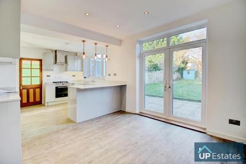 undefined, Burns Avenue, Warwick