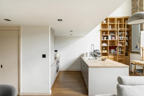 2 bedroom flat for sale, Stepney City Apartments, London E1