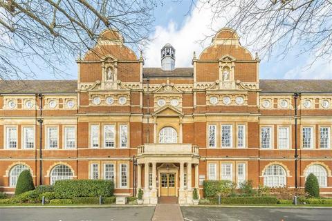 2 bedroom flat for sale, Battersea Park Road, London SW11