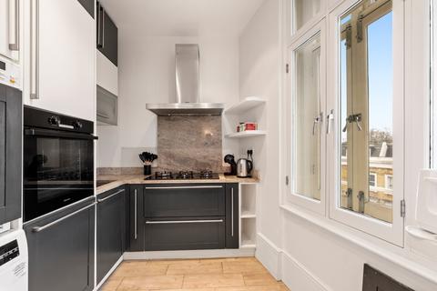 4 bedroom flat to rent, Earls Court Square, Earls Court, London