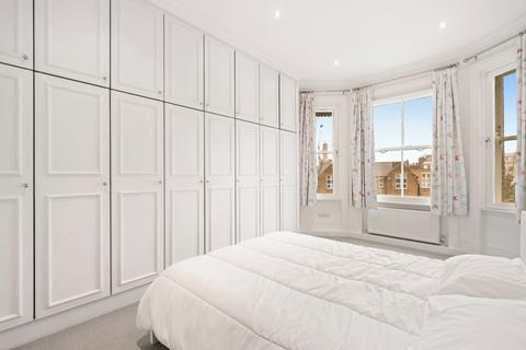 4 bedroom flat to rent, Earls Court Square, Earls Court, London