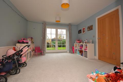 4 bedroom detached house to rent, The Pastures, Writtle, CM1