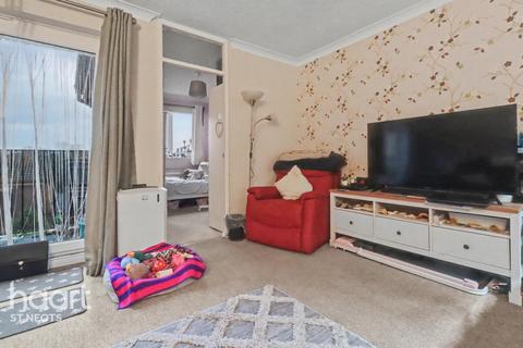 2 bedroom apartment for sale, Paxton Court, Little Paxton