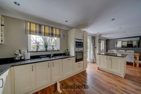 undefined, Defford Close, Webheath, B97