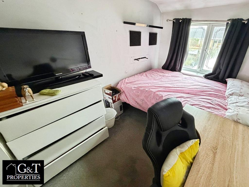 Second bedroom